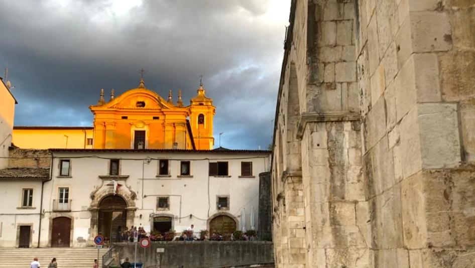 Casa Del Ferroviere B&B Sulmona Kültér fotó